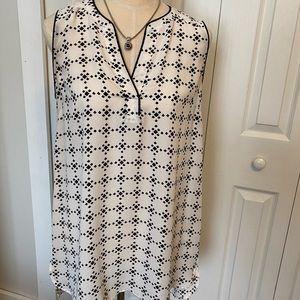 ❤️Black & white sleeveless tunic